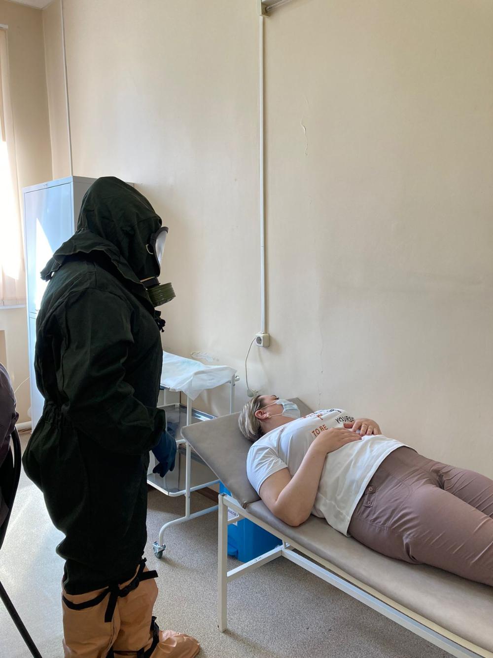 9 апреля 2024 года в ГБУЗ «ТОГВВ» проведены учения по отработке оказания медицинской помощи при выявлении случаев, подозрительных на холеру